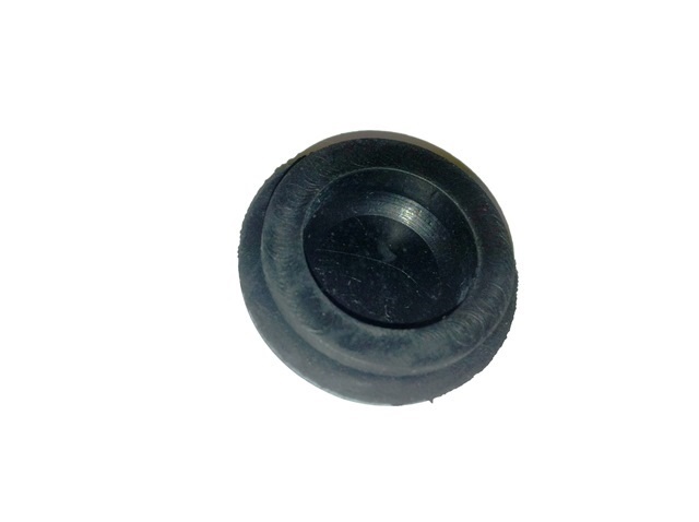 Τάπα λαστιχένια μαύρη γιά άξονα μπροστινού τροχού V 50 - Primavera (στο μουαγιέ). d:2,5 cm